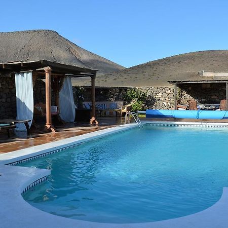 Hostal La Casa Caldera Femés Exterior foto