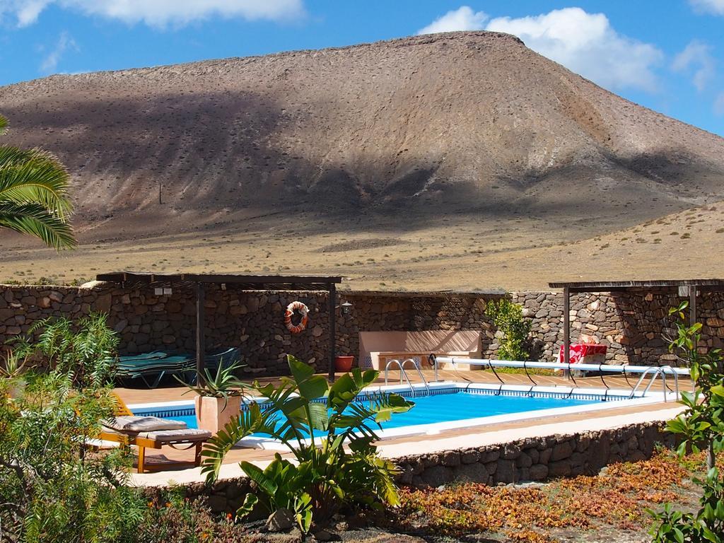 Hostal La Casa Caldera Femés Exterior foto
