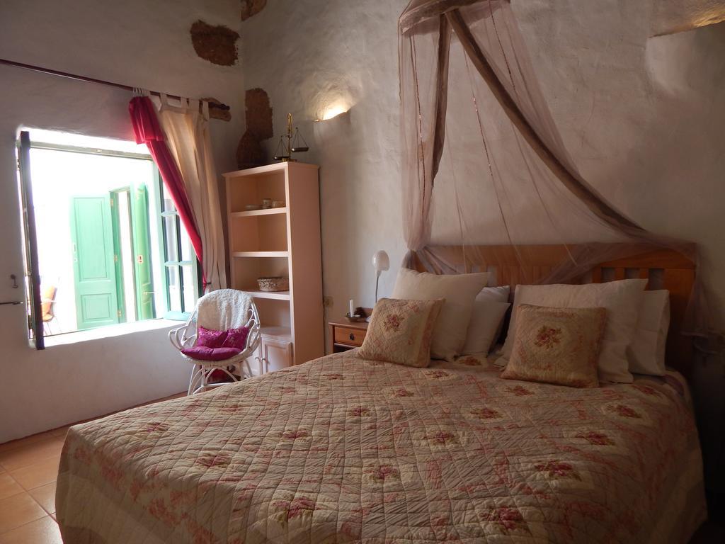 Hostal La Casa Caldera Femés Exterior foto