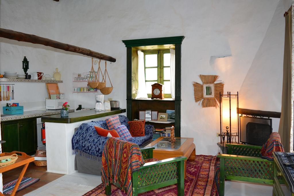 Hostal La Casa Caldera Femés Exterior foto