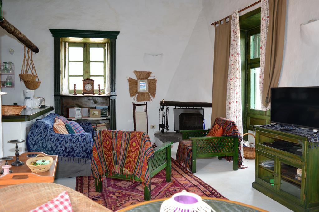 Hostal La Casa Caldera Femés Exterior foto