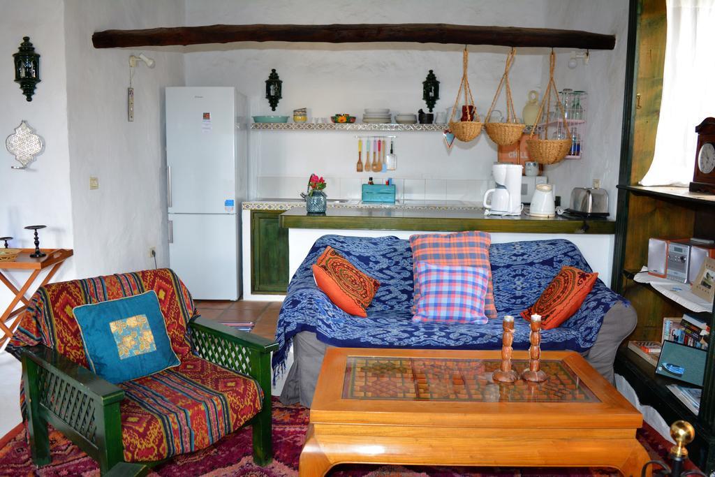 Hostal La Casa Caldera Femés Exterior foto