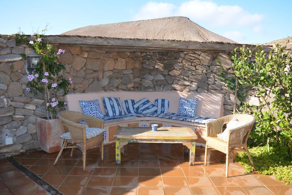 Hostal La Casa Caldera Femés Exterior foto