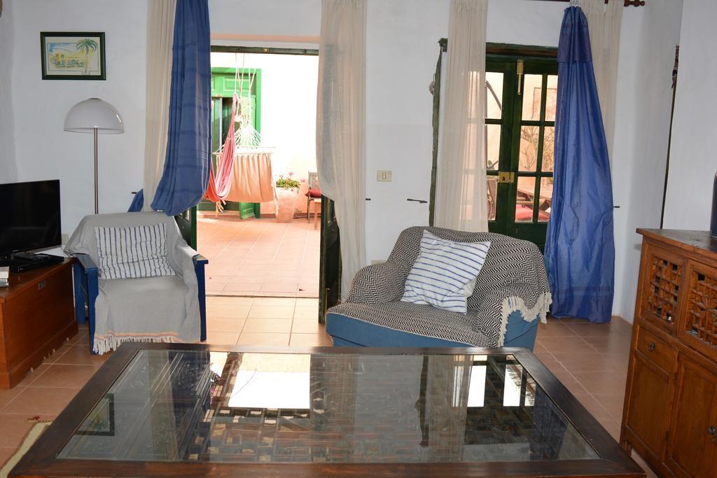 Hostal La Casa Caldera Femés Exterior foto