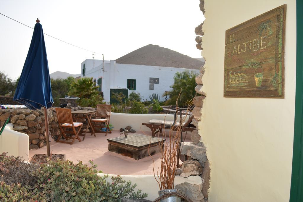 Hostal La Casa Caldera Femés Exterior foto
